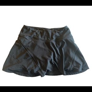Black tennis skort